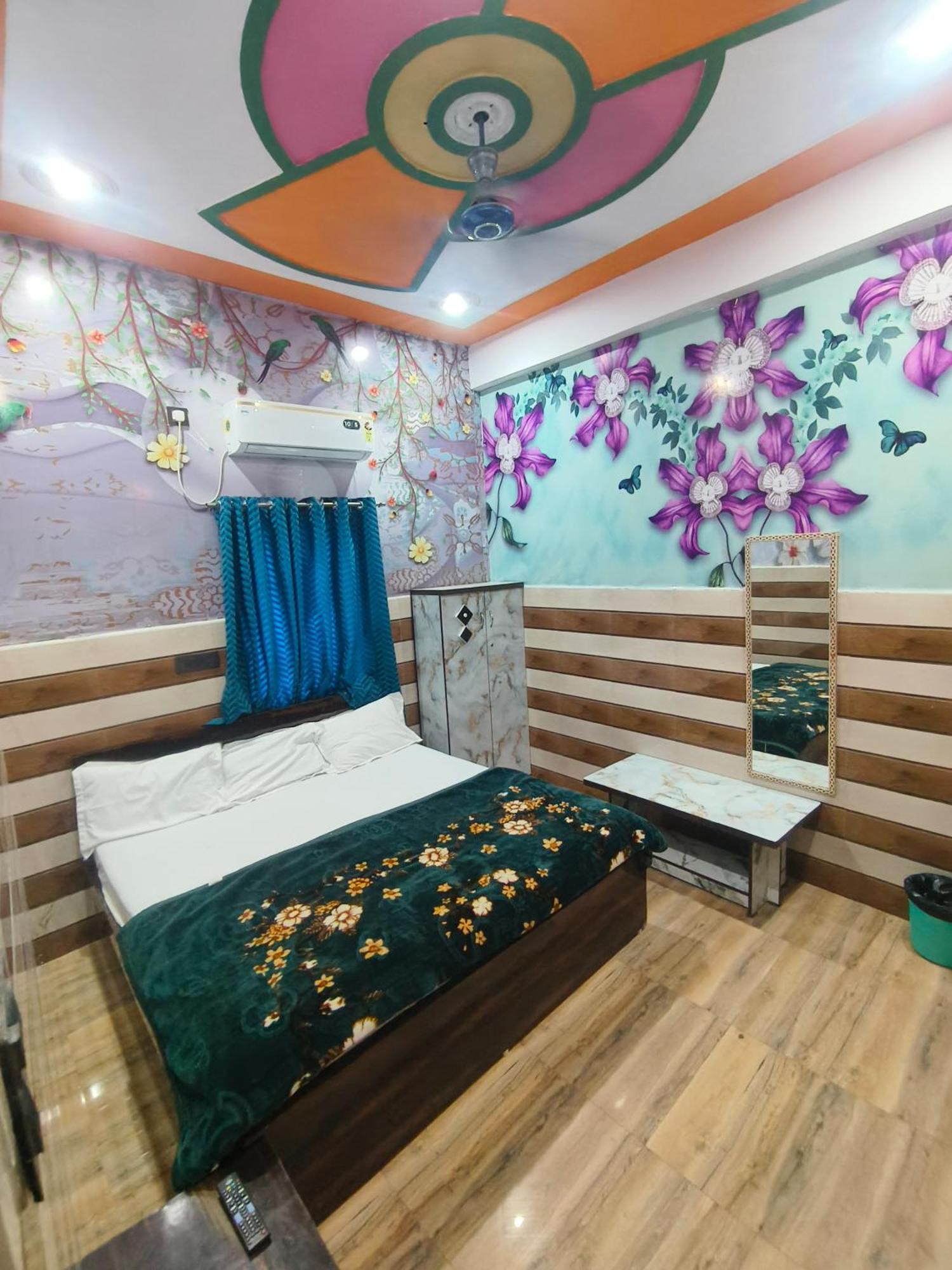 Guest house K D Dham Near Prem Mandir Iskcon Temple Vrindavan